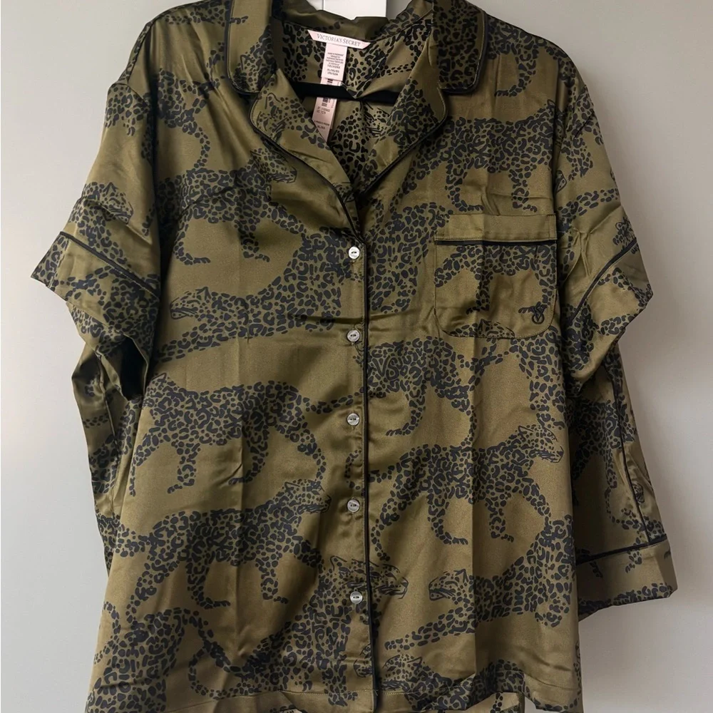 Victoria's Secret Olive Leopard Print Pajama Set - Picture 4 of 5